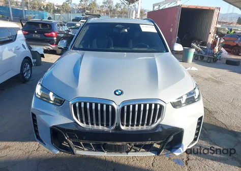 2024 BMW X5 Sdrive40I z USA, uszkodzony, nr VIN 5UX13EU00R9S78326